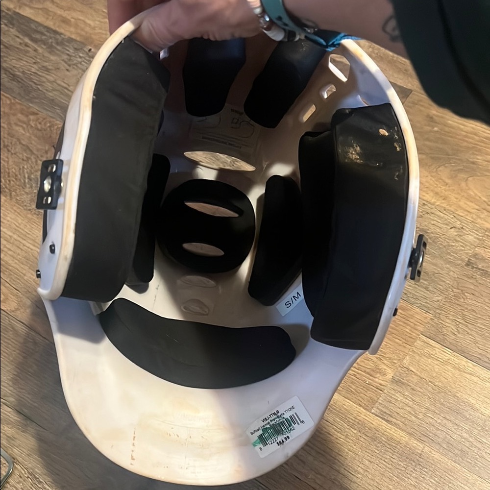 Premium softball/baseball helmet with Black Interior Padding